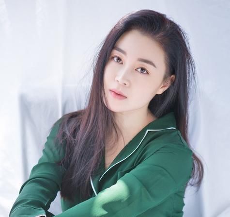 更是传出丫蛋新男友,而且赵家班台柱李大美也于今年的11月17日去世了