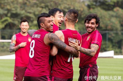 热议!广州恒大五月成绩下滑,谁责任最大?网友