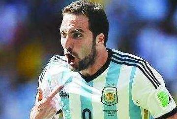 迪巴拉吐槽:C罗想教梅西,他是如何跟我和伊瓜