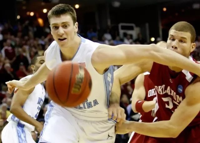 三外援完成!广州官方宣布签下前NBA球星汉斯布鲁 三外援完成!广州官方宣布签下前NBA球星汉斯布鲁