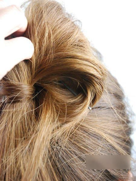 简易的快手学生盘发图解!