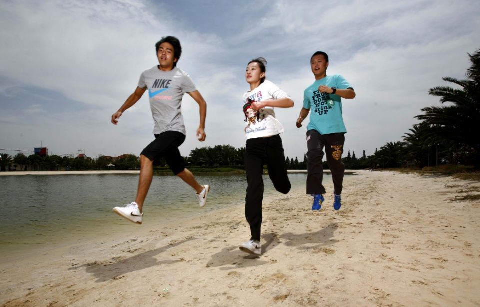 每天跑十公里就能减肥?开玩笑!你还得注意这些