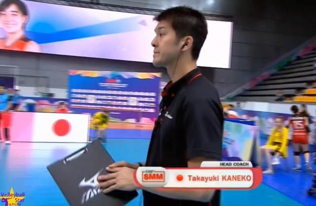 江苏女排二传只会传四号位 许若亚又不下球 逆