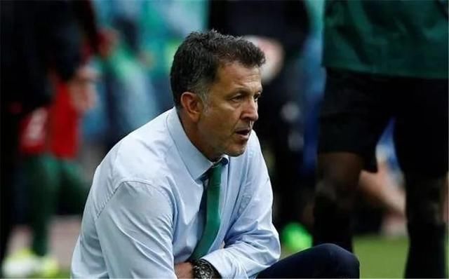 倾家荡产赴英国 搭梯子偷看利物浦训练 如今他