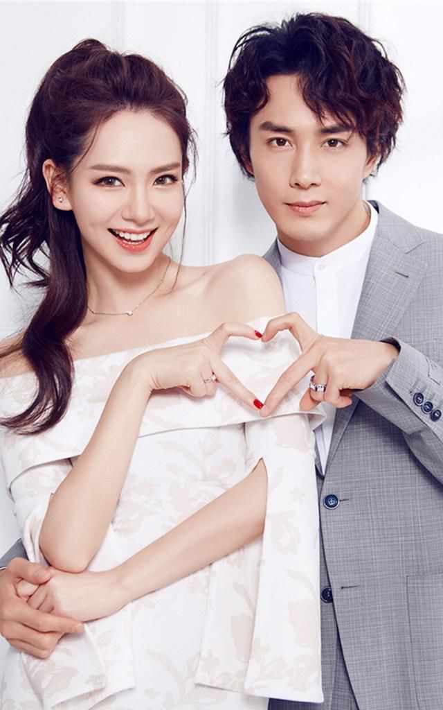 李承铉在韩国综艺首次公开戚薇美照,韩国人看