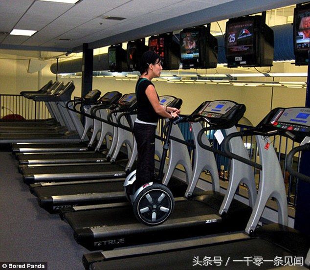 外国网友评选出健身房里最搞笑的锻炼照片,踩