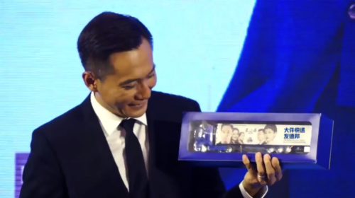 从《那人那山那狗》到《在远方》 刘烨又干回“老本行”?(图3) 从《那人那山那狗》到《在远方》 刘烨又干回“老本行”?(图3)