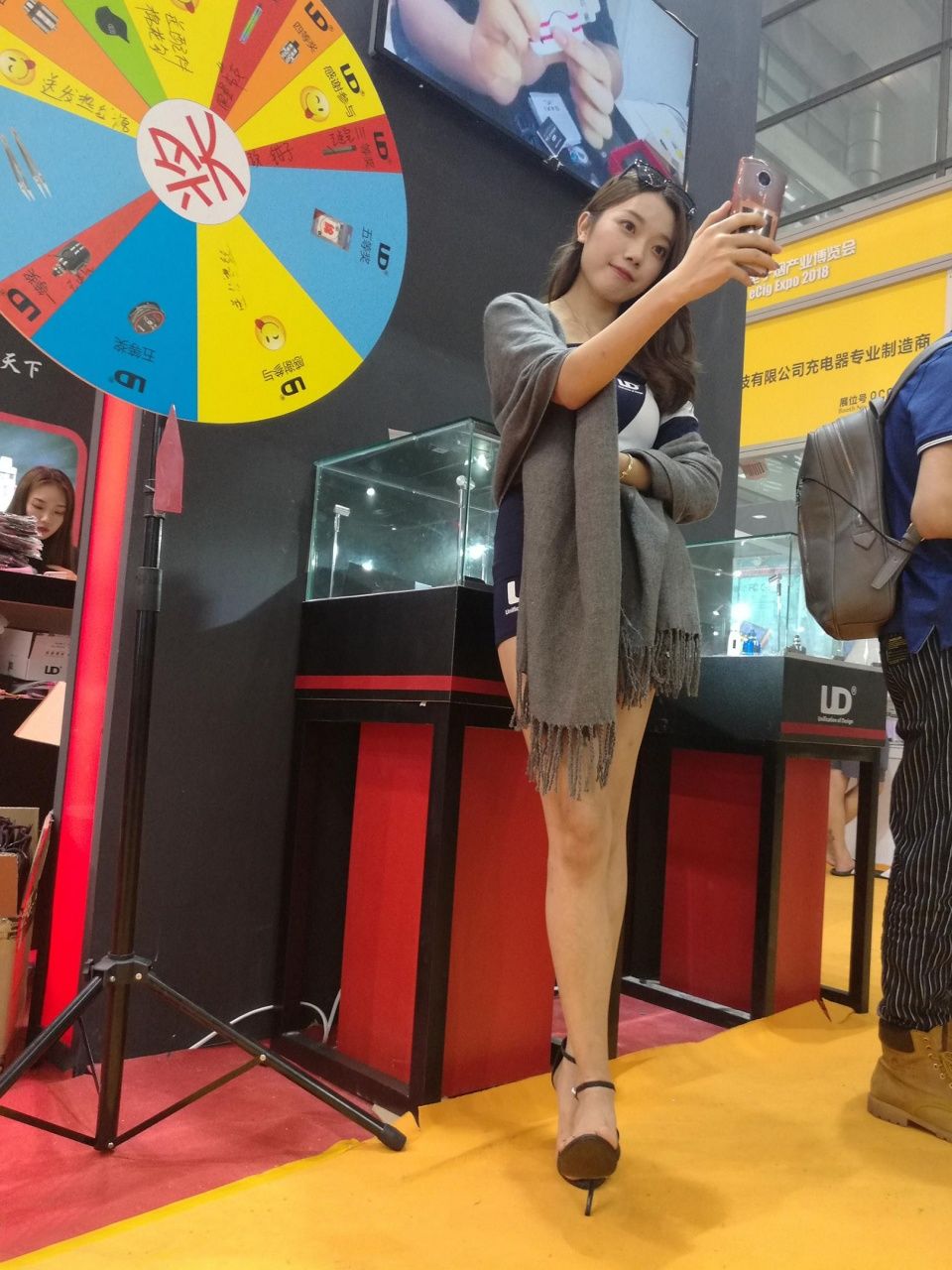 极品街拍 | 这凉高这腿这脚够不够好看