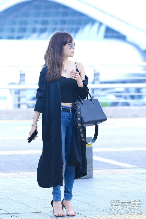韩国女星夏季最新机场街拍 看看都穿了啥