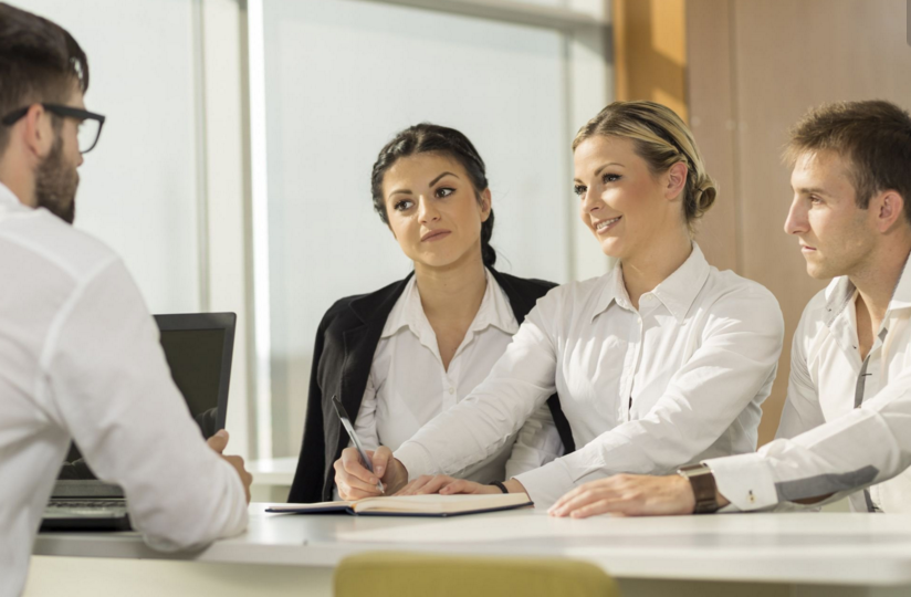 面试问题:100万单子和老婆生孩子,你怎么选?员