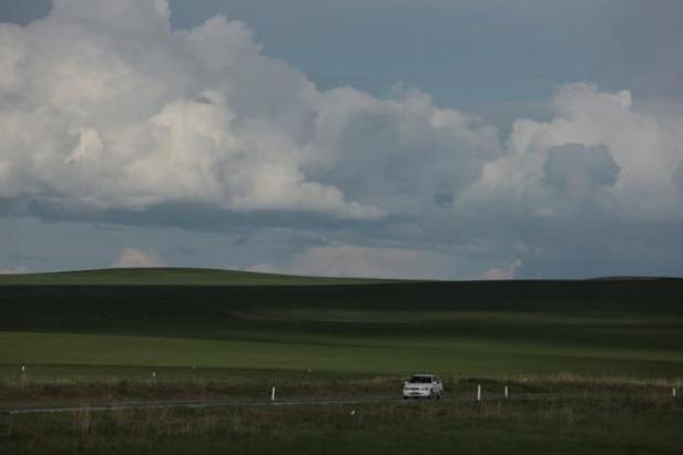 照片太暗怎么发朋友圈?教你三分钟让照片光彩