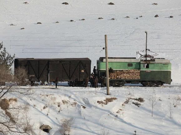 朝鲜的冬天很冷,朝鲜百姓主要靠什么取暖?