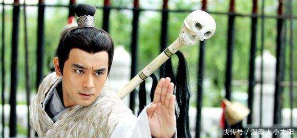 他小林志颖8岁,被观众称小林志颖,现在成了老