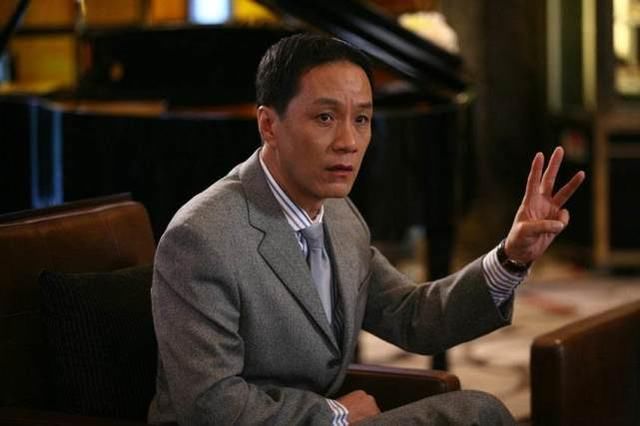 56岁家暴男冯远征近照,独宠大8岁二婚娇妻2