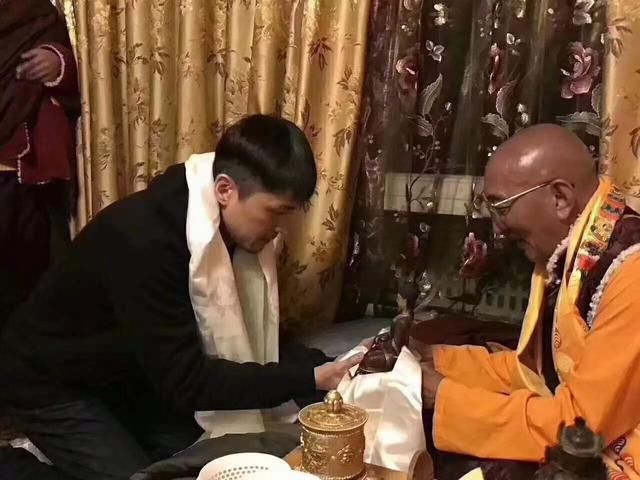 薛佳凝带发修行被胡歌伤太深?胡歌默契发言最高级的整容,是整心