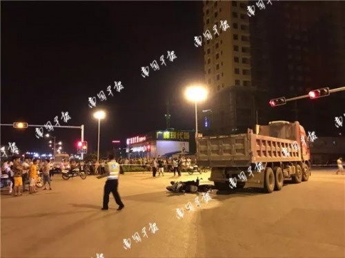 广西南宁一货车与电动车刮碰 2名男童不幸身亡 广西南宁一货车与电动车刮碰 2名男童不幸身亡