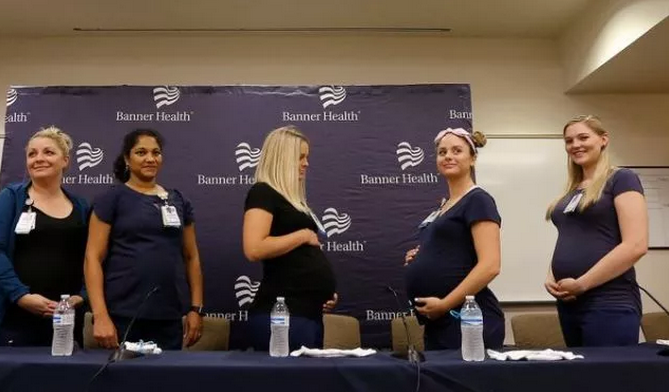 据报道，这16名护士都是在班纳沙漠医疗中心的重症监护室工作，最先怀孕的护士叫雷切尔·科斯格雷夫（Rachel Cosgriff），当时她怀孕已经有一段时间了，由于她身边还有几名怀孕的同事，因此她们建立了一个孕妇交流群。不料没过几天，就不断有新成员加入这个交流群，而且都是身边的同事，到最后一共有16人。