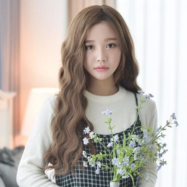 皮肤黑更别留黑发,老气暗沉,染这种颜色的头发