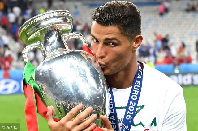 C罗欧冠夺冠次数等于巴萨,记录在手可被称为球
