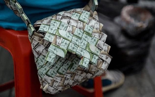 委内瑞拉目前的通货膨胀率已经为100%,受苦的