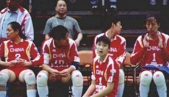 她曾是90年代女排最美女神,一对可爱小酒窝,退