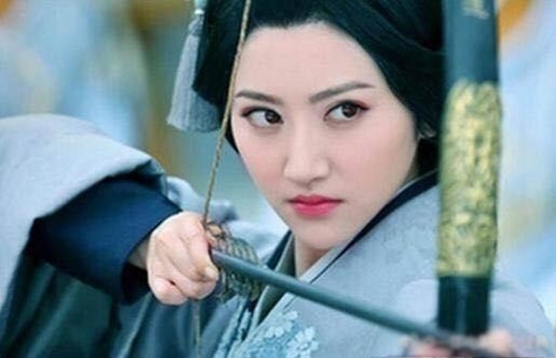 盘点女明星射箭剧照,杨蓉古灵精怪,佟丽娅民族风无人能比