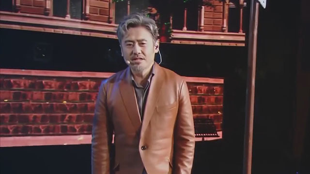 吴秀波捧花“撩妹” 献唱《割心》