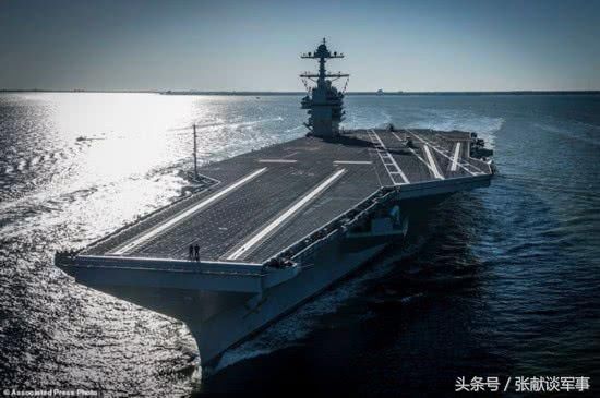 世界最大吨位航母,排水量高达12万吨,性能甩开