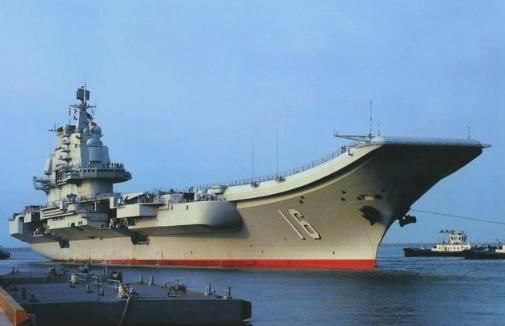 辽宁舰与美国核动力航母差距多大?看过这个操
