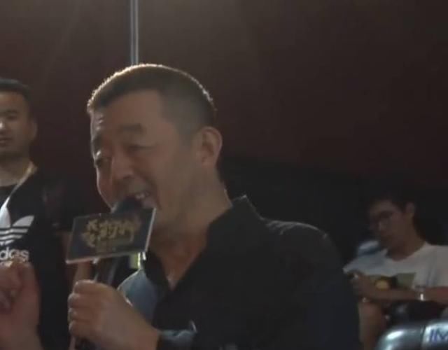 黄渤111字评价《我不是药神》徐峥笑了,姚晨的