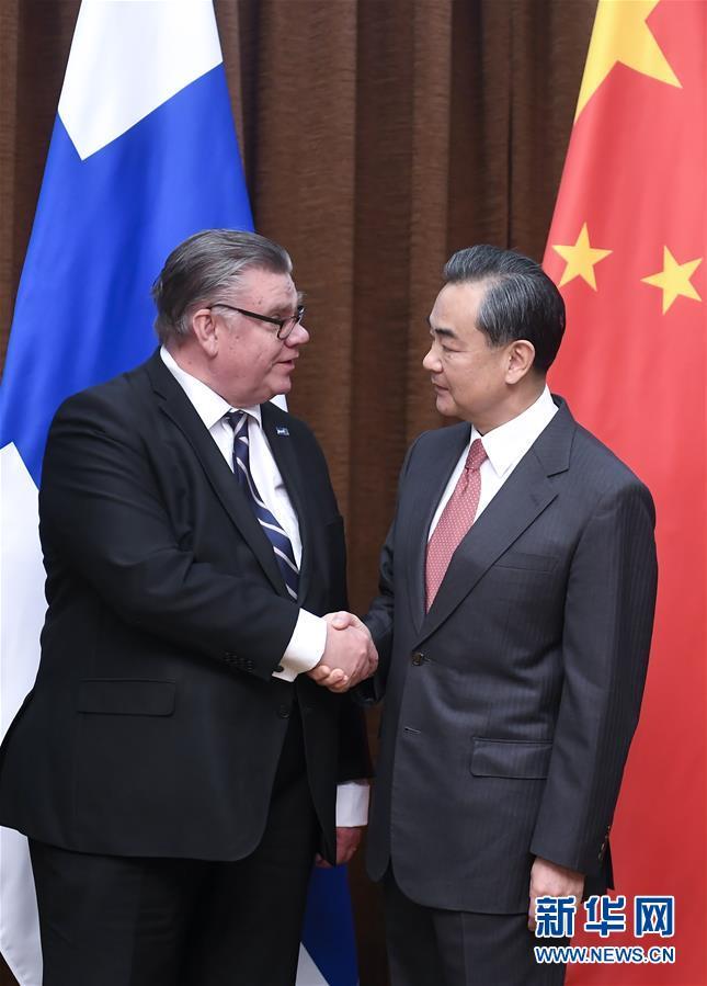 王毅同芬兰外交部长索伊尼举行会谈 王毅同芬兰外交部长索伊尼举行会谈