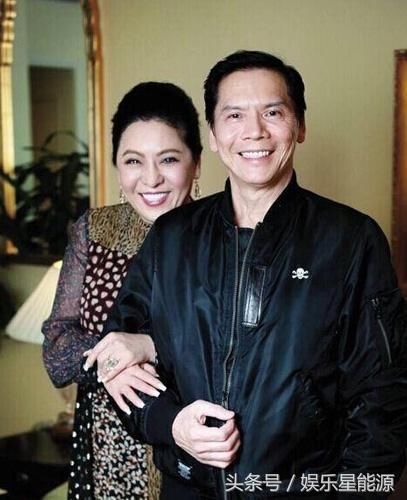 家照曝光,两个儿子差距太大,大女儿长相太像陈岚