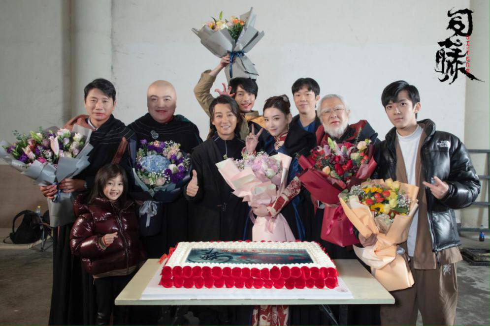 《司藤》杀青 吴俊余科学奇才上线开启全新征程(图3) 《司藤》杀青 吴俊余科学奇才上线开启全新征程(图3)