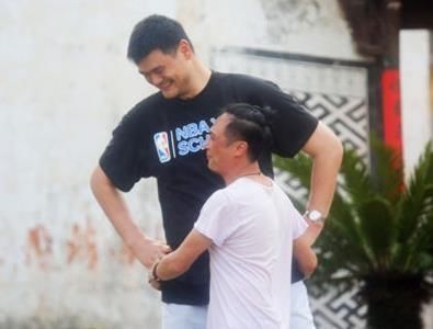 明星也会追星,鹿晗与贝克汉姆合影,张艺兴与林