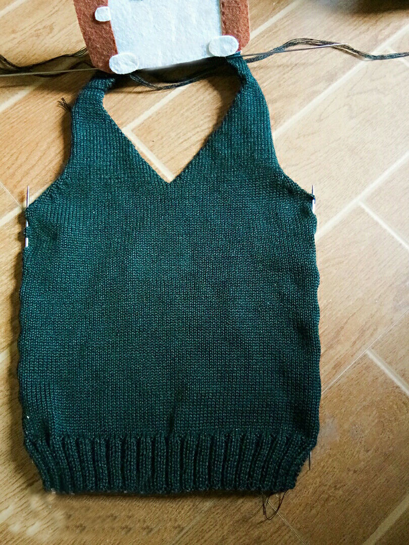 给儿子织了一件小背心,婆婆夸我心灵手巧,简单