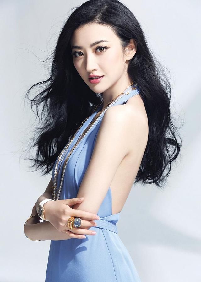 t01e0b3f2a99668a976.jpg?size=640x898