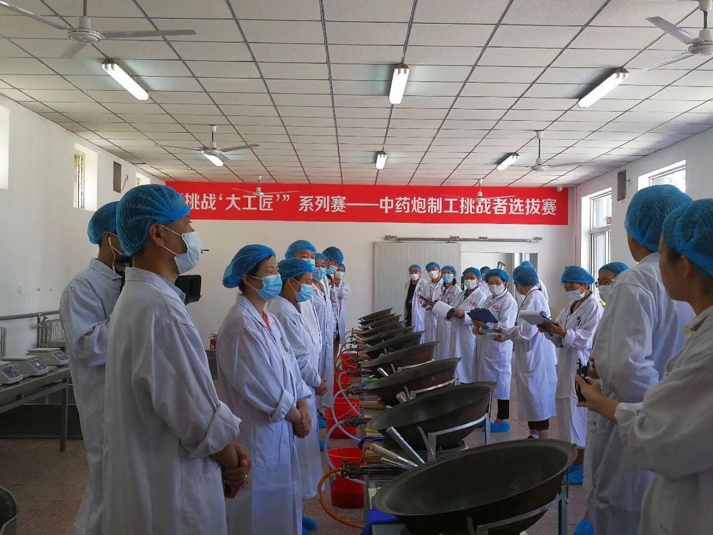 熬制中药没那么简单 顶级工匠教你如何把握火候 熬制中药没那么简单 顶级工匠教你如何把握火候