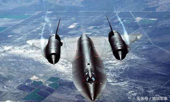 世界上速度最快的飞机:飞行员需要穿宇航服,导