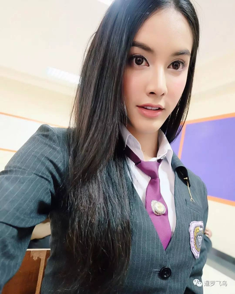 第9.Patta Wiruntanaki ,昵称Nadia.Nadia于2015年加冕了“Miss Mimosa Queen Thailand”选美冠军后一举成名,成为自由模特和舞者。