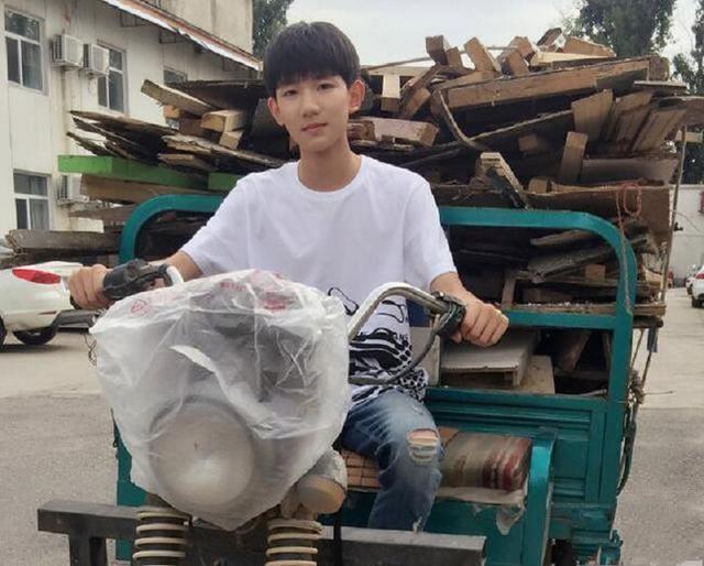 明星回农村接地气的程度:王源70%,郑爽50%,赵