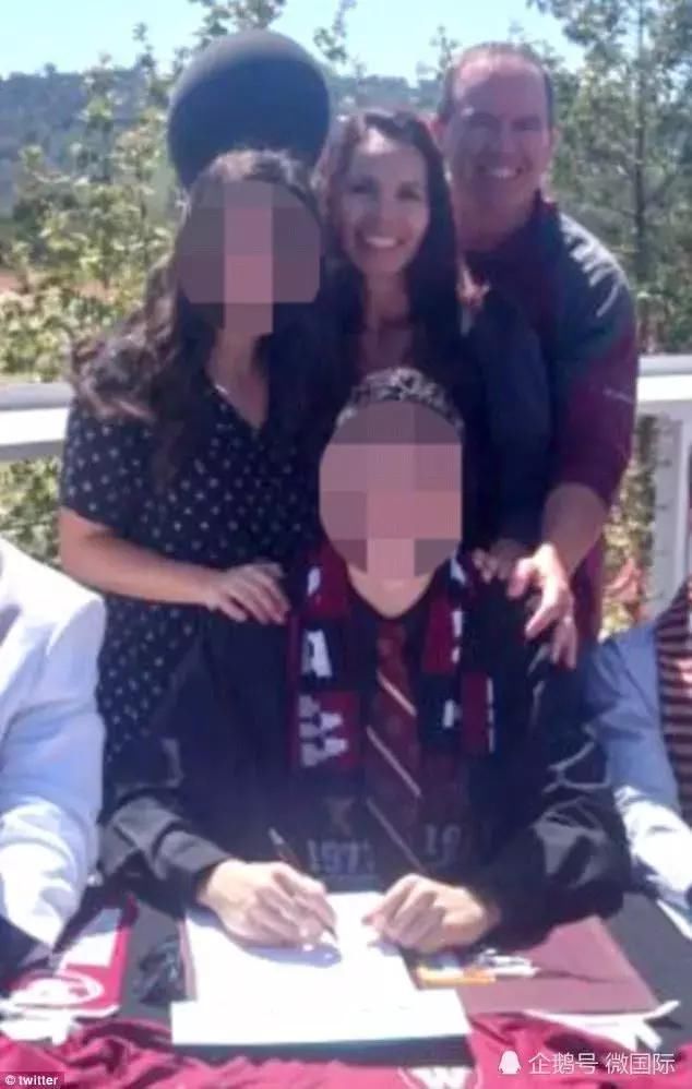 年薪近百万已婚高中女老师,与学生发生3年性关