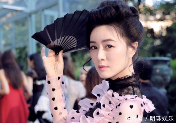 曾比刘涛孙俪还红,嫁入豪门继承大笔遗产,如今