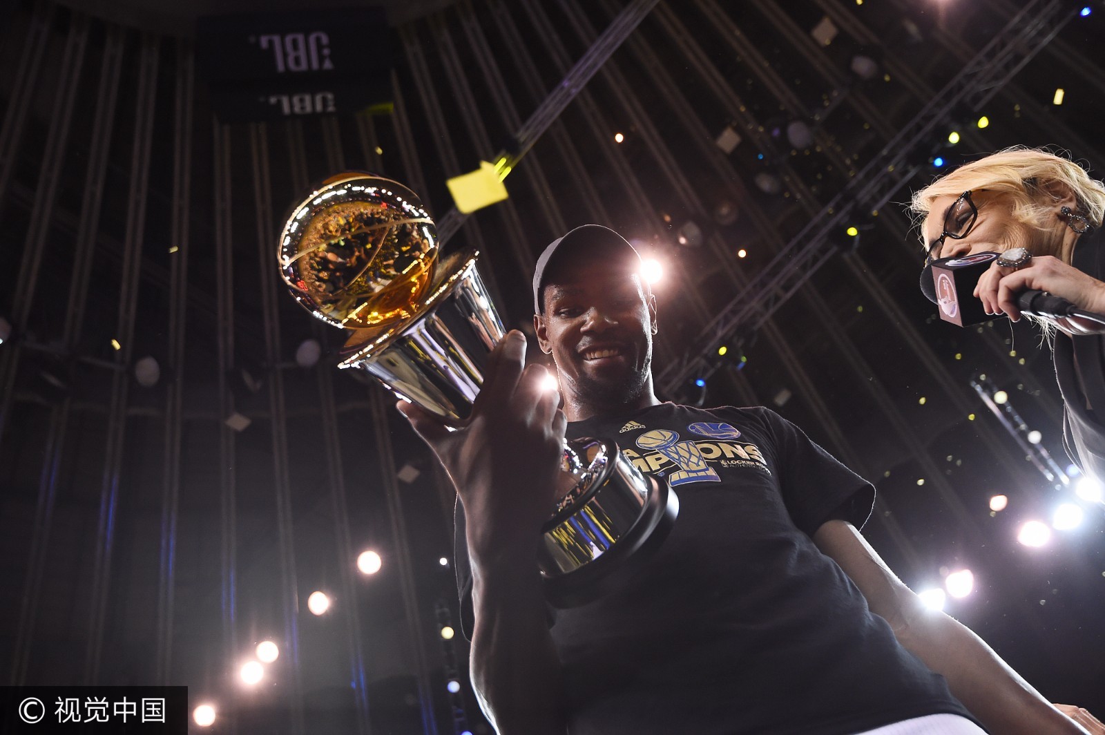 杜兰特获总冠军赛MVP 史上得分第二多 | NBA | NBA总冠军 | 金州勇士 | 大纪元