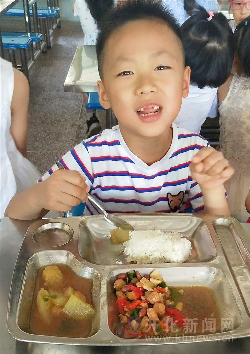 2018年秋季学期起,全县义务教育学校、公办幼