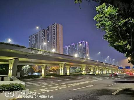 拍照不输华为P20,vivo Y85性价比秒杀对手