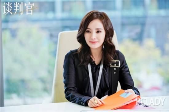 《谈判官》, 谢晓飞与童微之间的爱情, 你是否有