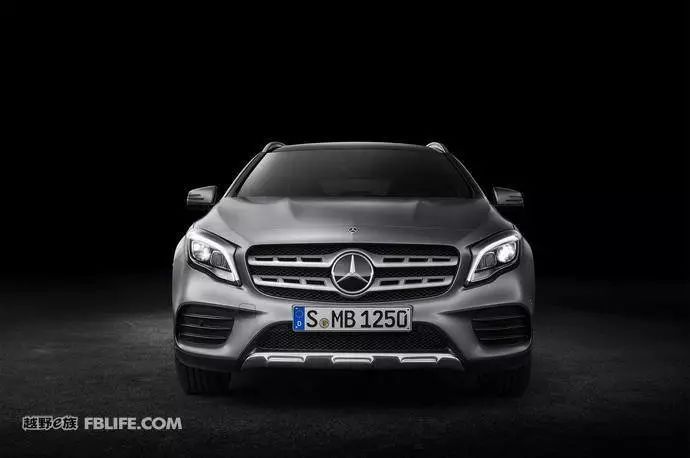 趋近完美的紧凑级跨界车 外媒简评2018款奔驰GLA250