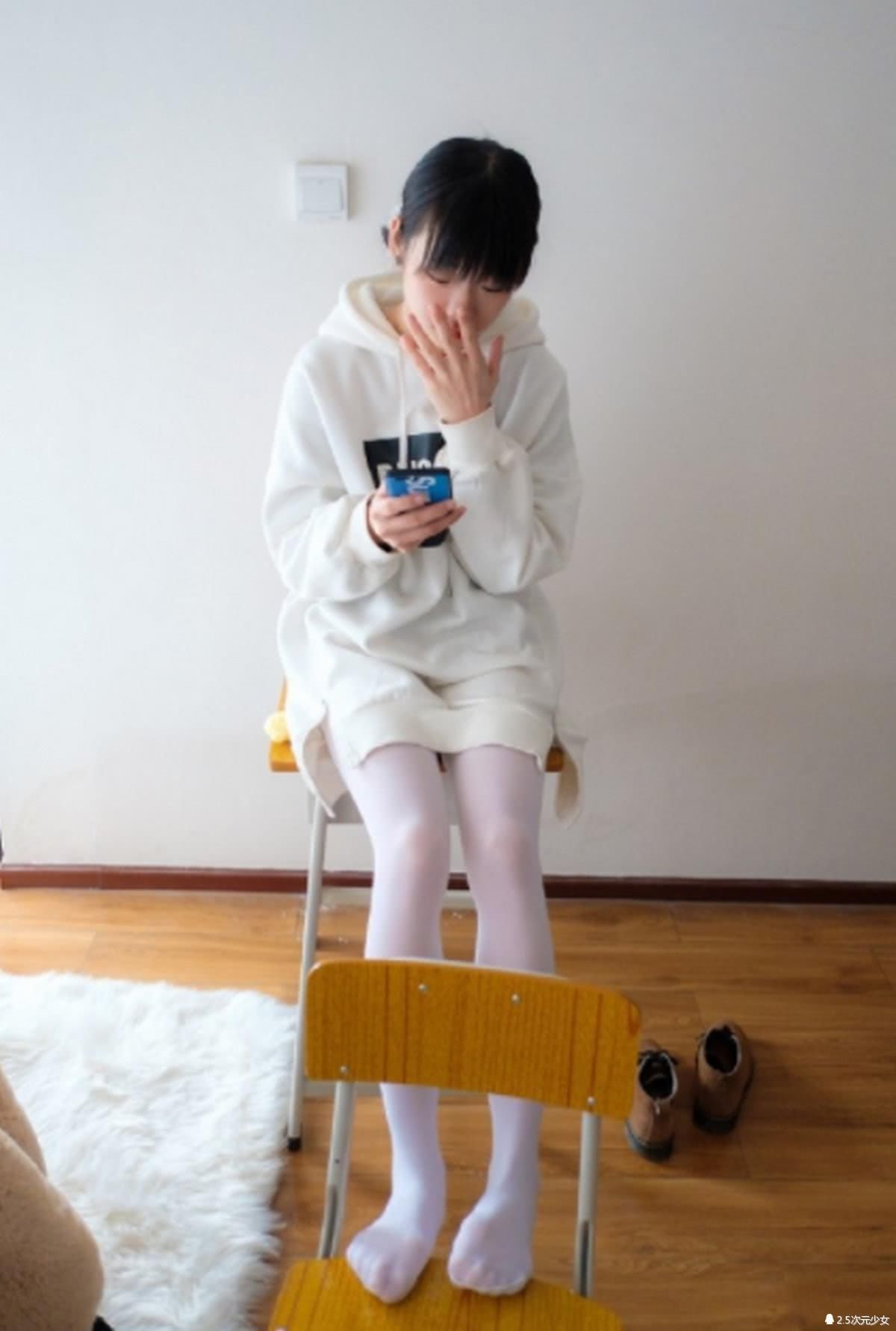 白丝特辑:就不能正经赏个花,正经看个腿么?