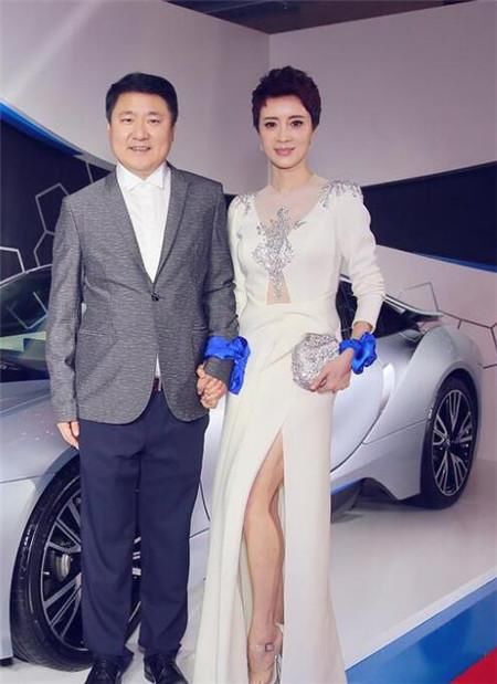 金巧巧儿子周岁宴请半个娱乐圈,丈夫于冬和前