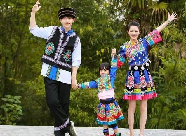 李沁的正牌男友终于出现了,他就是肖战